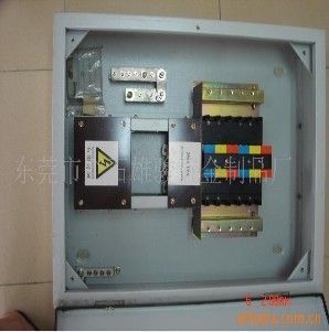 供應(yīng)廠家專業(yè)定做排骨配電箱 雄駿助力機(jī)械與行業(yè)設(shè)備配電